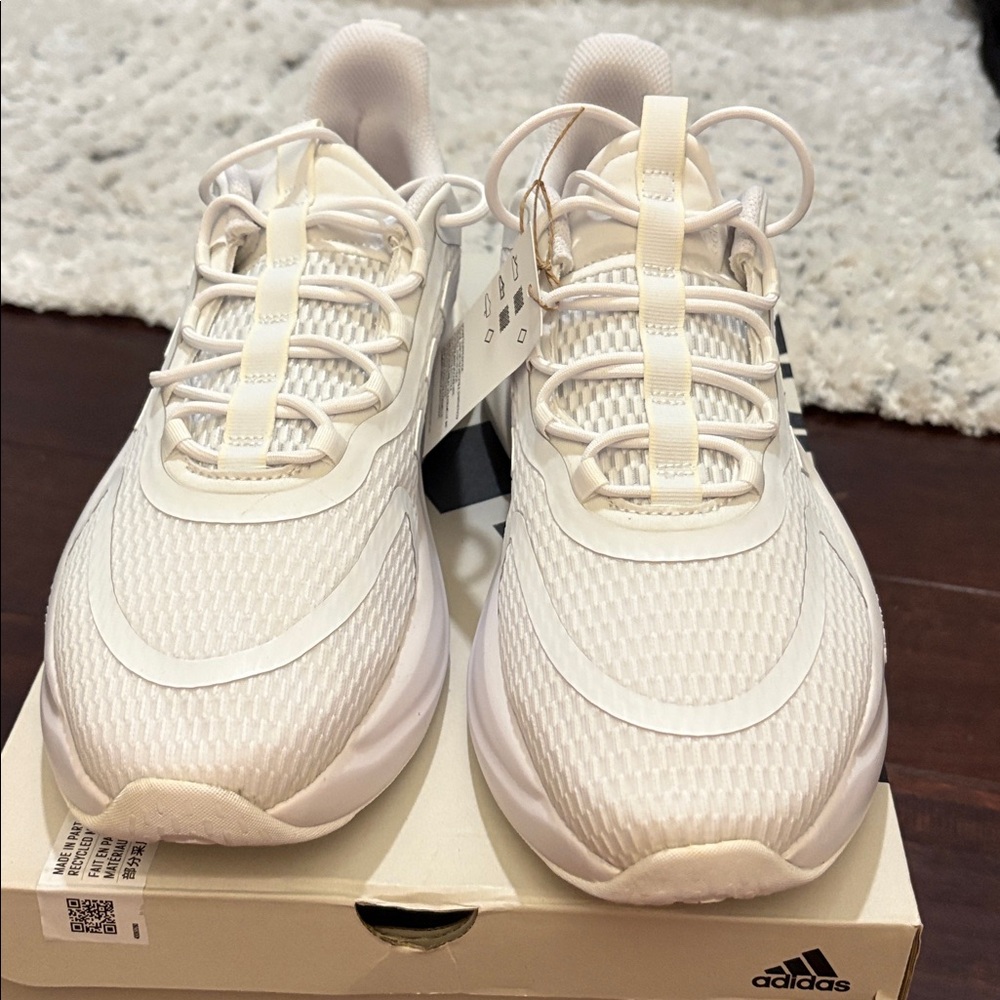 Adidas Alphabounce+ . SZ 11